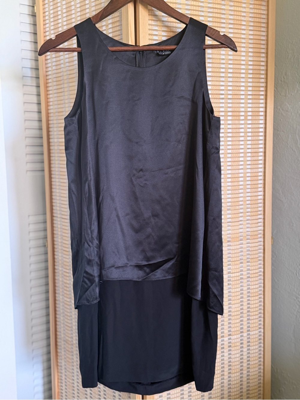 Theory 100% Silk cocktail Dress Size 4